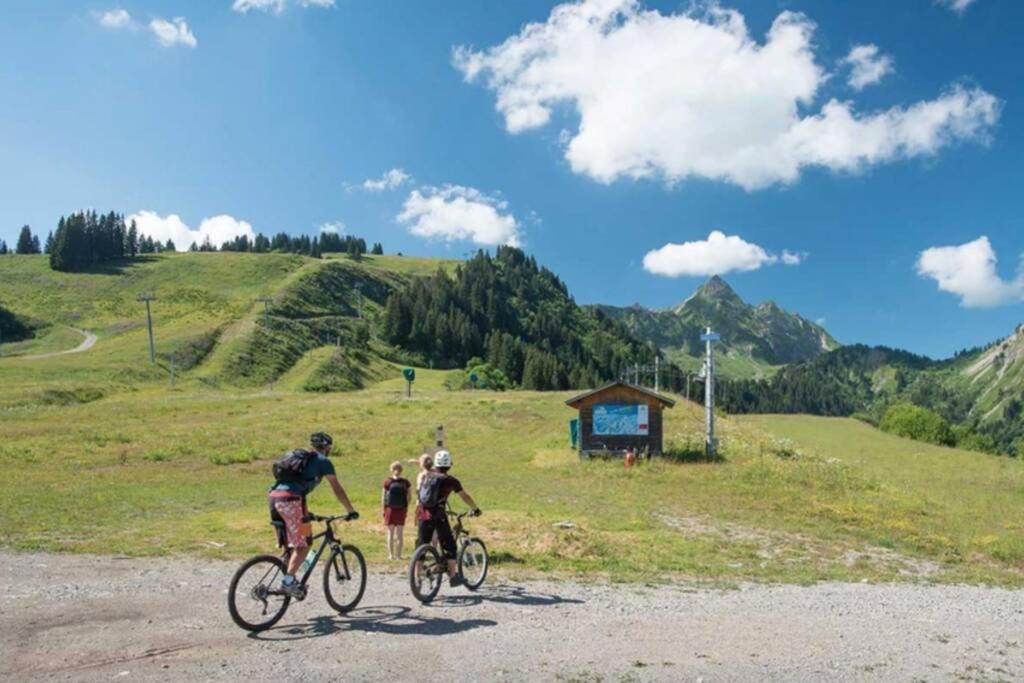 Le Relai S31 - Grand Et Lumineux Studio Avec Coin Montagne 4-6 Pers, Tout Equipe, Avec Wifi, A 30M Des Pistes Avec Un Grand Balcon, Draps Non Compris Saint-Jean-dʼAulps المظهر الخارجي الصورة