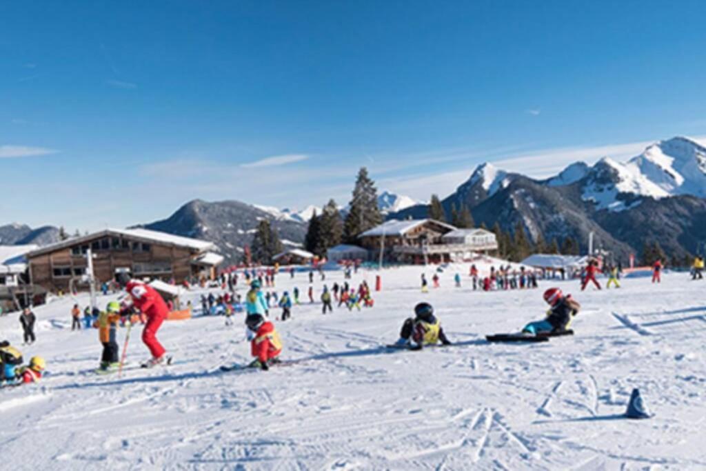 Le Relai S31 - Grand Et Lumineux Studio Avec Coin Montagne 4-6 Pers, Tout Equipe, Avec Wifi, A 30M Des Pistes Avec Un Grand Balcon, Draps Non Compris Saint-Jean-dʼAulps المظهر الخارجي الصورة